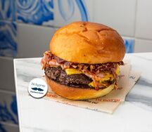 Бекон барбекю бургер