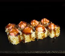 Хонсю с морским окунем и стружкой тунца