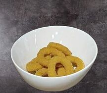 Луковые кольца в панировке
