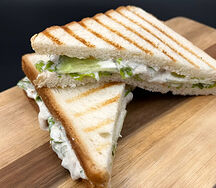 Сэндвич с тунцом