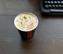 Латте Жареный миндаль-соленая карамель