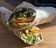 Шаурма По-русски с говяжьей котлетой и яйцом