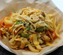 Вок Рисовая лапша с курицей