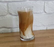 Айс латте с карамелью