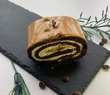 Рулет Сникерс