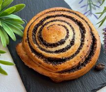 Булочка с маком