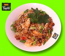 Рис с начинкой и соусом на выбор