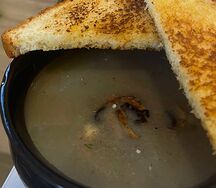 Грибной крем-суп с трюфельным маслом