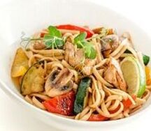 Вок с курицей