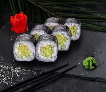 Маки с огурцом