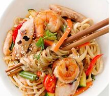 Вок с креветками