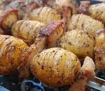 Молодой картофель на углях (с курдюком)