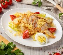 Салат Цезарь с курицей