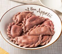 Вареники сладкие с клубникой