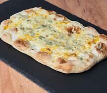 Пицца Четыре сыра 