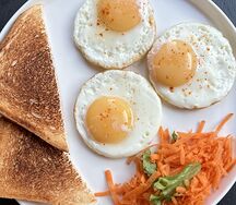 Глазунья из трёх яиц