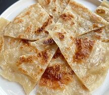 Лепешка роти с маслом