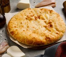 Осетинский пирог с курицей и сыром