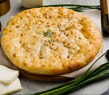 Осетинский пирог с сыром и зеленым луком Кадындзджын