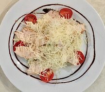 Салат Цезарь классический