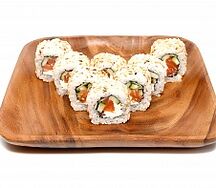 Нобу с копченным лососем