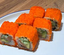 Ролл Калифорния с лососем