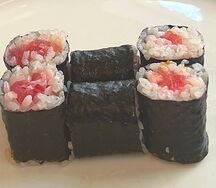 Ролл Джанго с тунцом