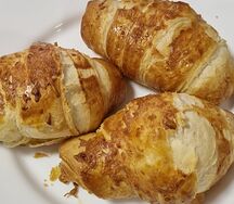 Круассан с ветчиной и сыром