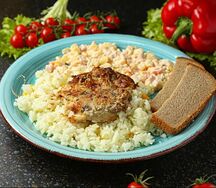 Мясо по-французски, рис, салат №7