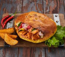 Шаурма в пите с курицей