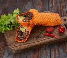 Мега шаурма в сырном лаваше с ягненком