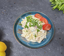 Лапшиани с беконом и розовыми томатами