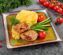 Котлеты из индейки с картофельным пюре