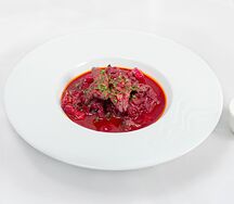Борщ с уткой и черносливом+(2 пирожка с утиными потрошками)