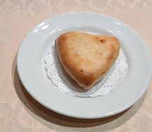 Пирожок с картофелем и грибами