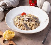 Фетучини с говядиной и грибами