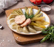 Букет маринованных овощей