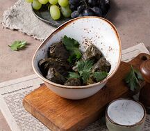 Долма в винoградных листьях