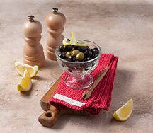 Маслины и оливки