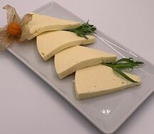 Сыр сулугуни молочный