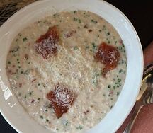 Овсянка с сыром и вялеными томатами