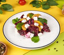 Салат из запеченной свеклы с фетой