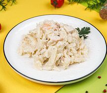 Паста с курицей в сливочном соусе