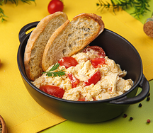 Скрэмбл с томатами