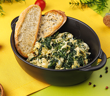 Скрэмбл со шпинатом