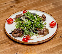 Теплый салат с куриной печенью