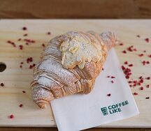 Круассан с начинкой