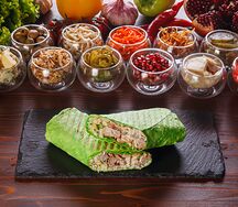 В шпинатном лаваше