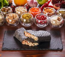 В чёрном лаваше с курицей