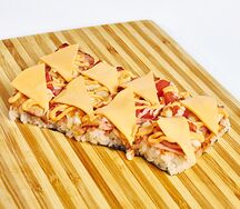 Суши-пицца мясная